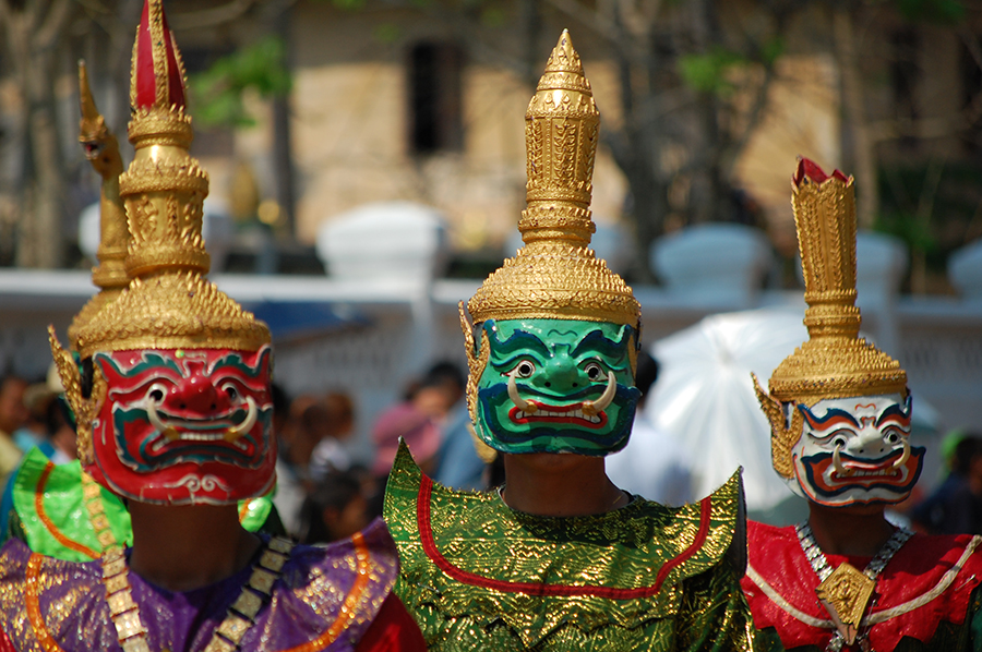 Lao_New_Year,_dancers-2