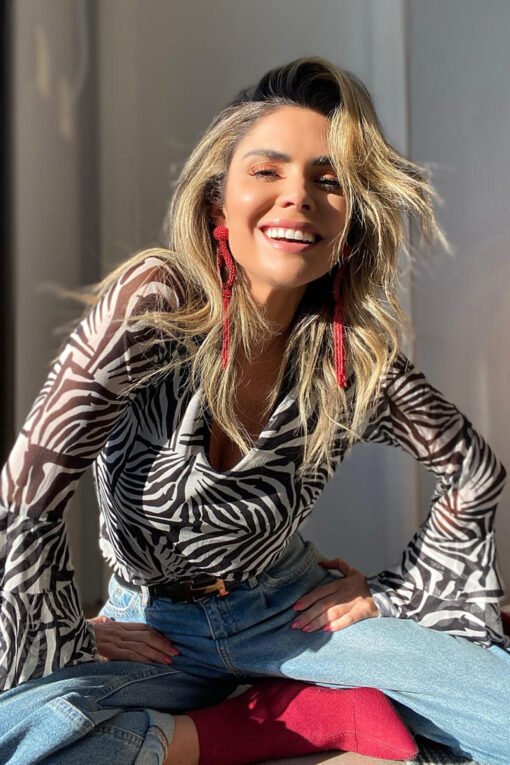 Blusa de tule com decote V / 373BVB-15