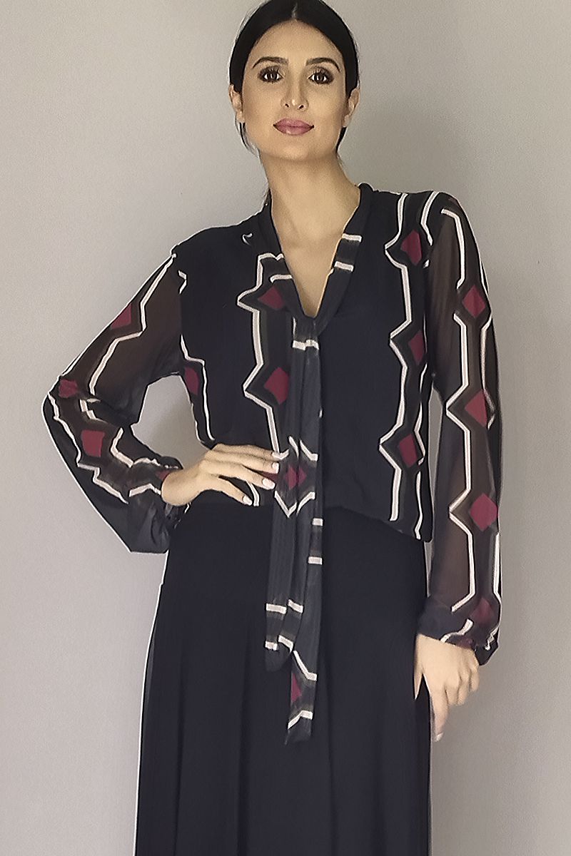 Blusa de tule com decote tipo cachecol /372BLB17-4