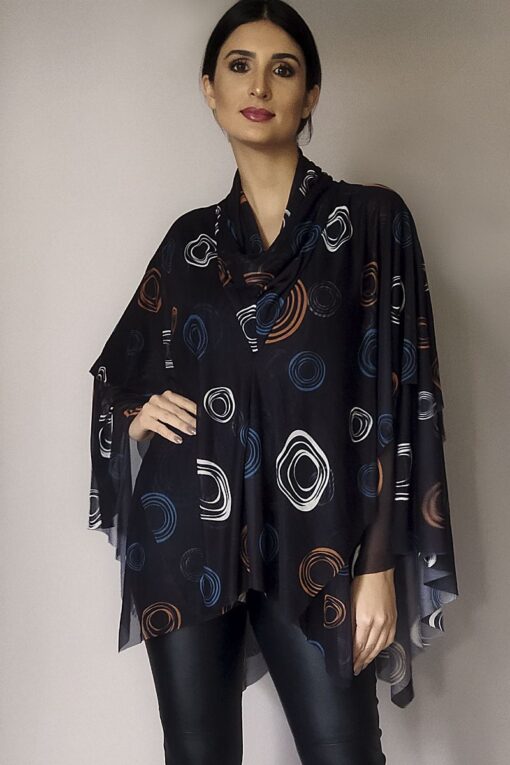 Poncho em tule com gola boba /310PGB124