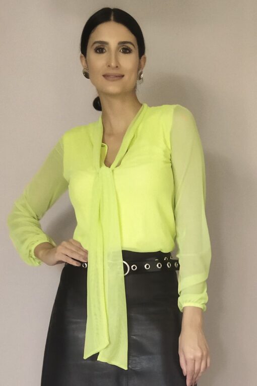 Blusa de tule com decote tipo cachecol /372LIM