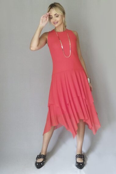 Vestido de tule decote redondo e corte assimétrico /536LAR