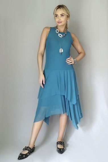 Vestido de tule decote redondo e corte assimétrico /536PET