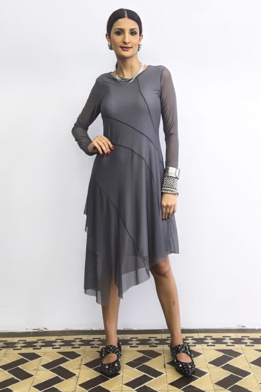 Vestido de tule assimétrico /444CIN