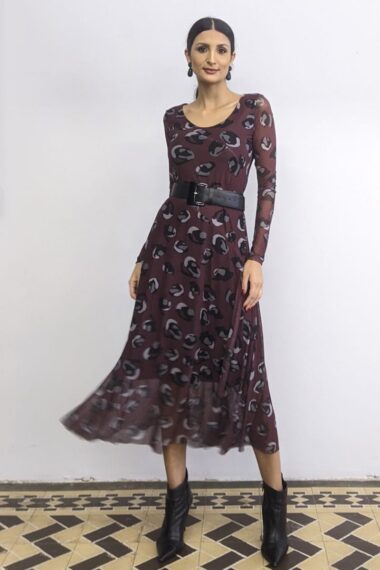 Vestido decote redondo e cortes transversais /542VAT302