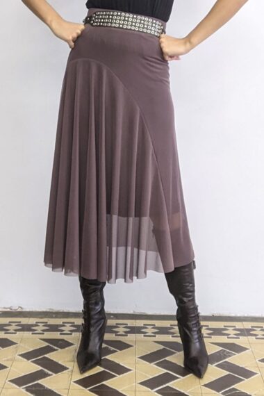 Alternative view of Saia godê com cortes assimétricos / 551CAC