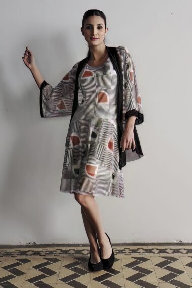 Alternative view of Kimono de tule /086KTM326