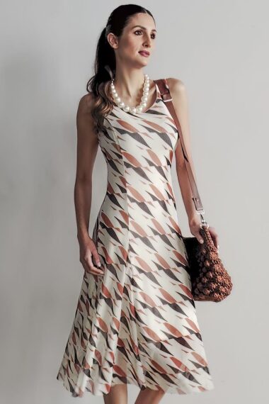 Alternative view of Vestido de tule midi com cortes verticais /340VNG326