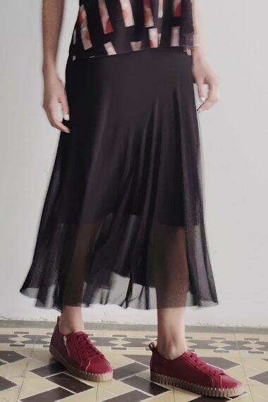 Alternative view of Saia godê com cortes assimétricos / 551PTO