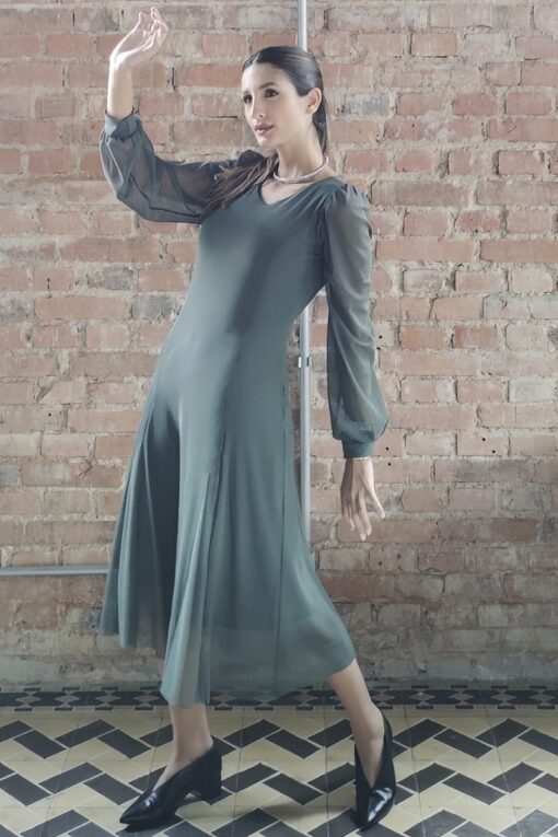 Vestido de tule midi com nesgas /433OLI