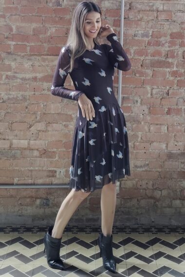 Vestido de tule curto com decote canoa /370SFO010