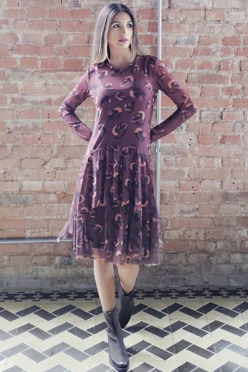 Vestido de tule curto com decote canoa /370SFO290