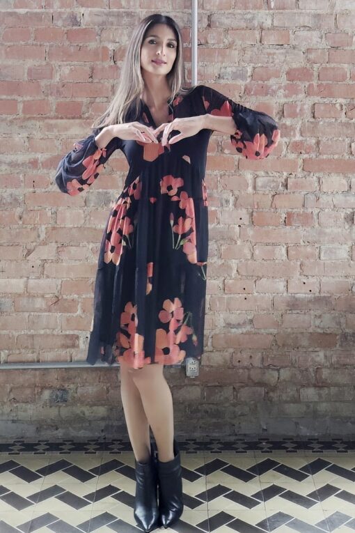 Vestido curto com gola /498SFO112