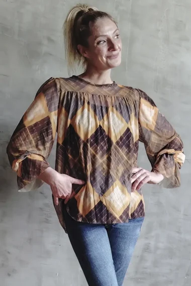 Bata de tule com frente franzida /412BLU094