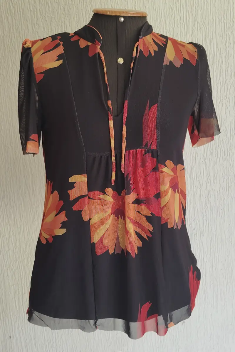 Blusa manga curta com amarração /484BLU051