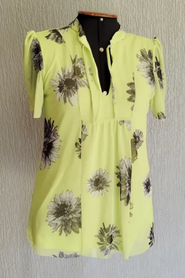 Blusa manga curta com amarração /484BLU255