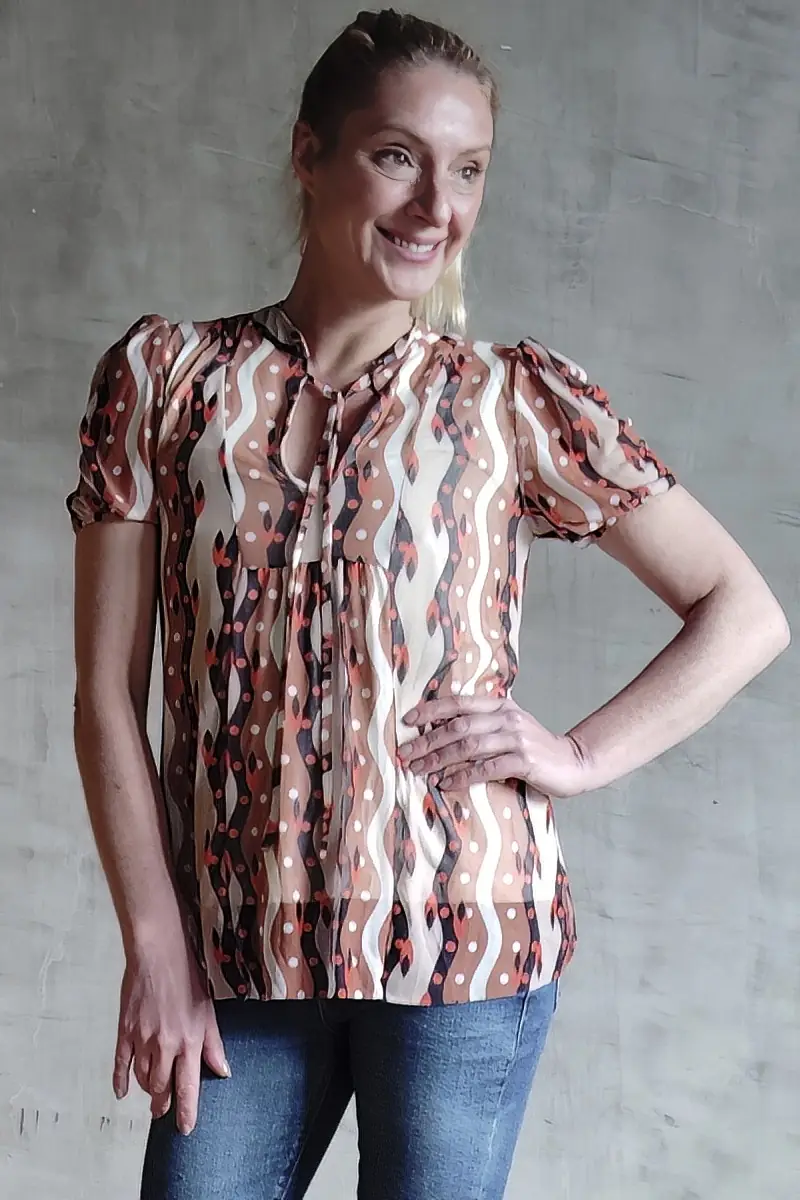 Blusa manga curta com amarração /484BLU340