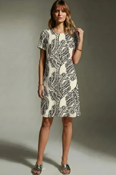 Vestido de tule curto com decote redondo /575VES421