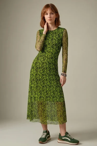 Vestido decote redondo e cortes transversais /542VES430