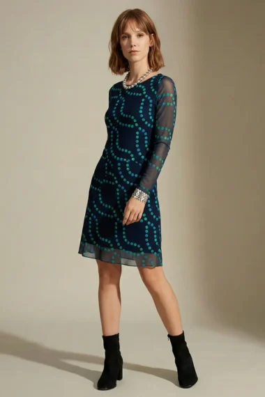 Vestido de tule curto com decote redondo /598VES412