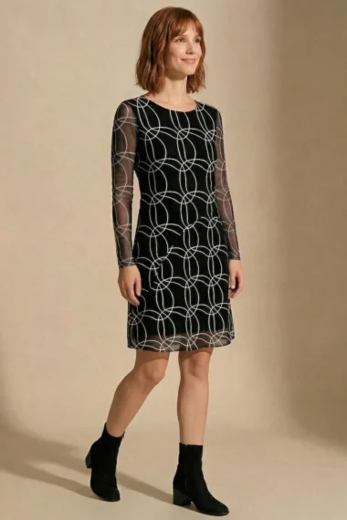 Vestido de tule curto com decote redondo /598VES415